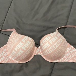 PINK Victoria’s Secret T-shirt lined bra 36dd